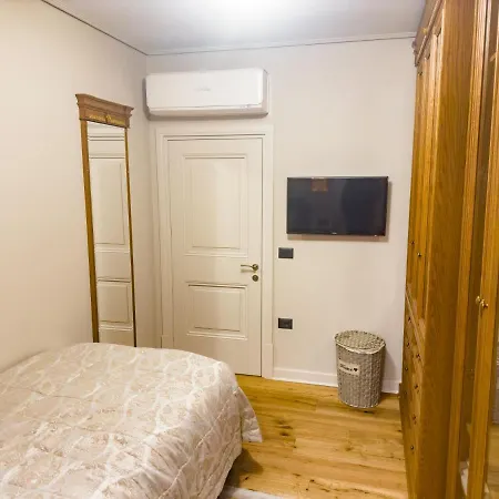 Fleeville Vicky's * Tiran