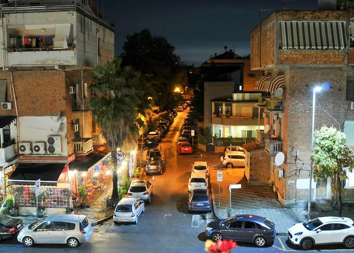 Fleeville Vicky's * Tirana