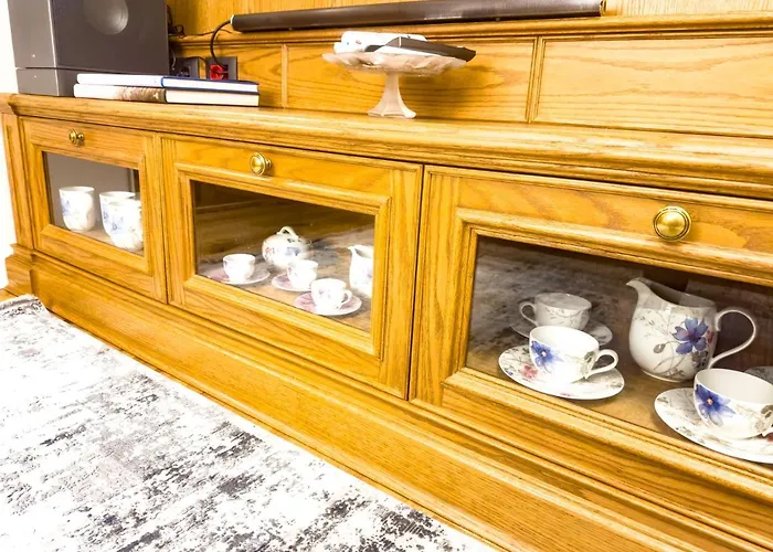 Fleeville Vicky's * Tirana